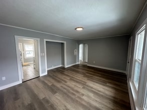 133 N Monroe St, Unit 9 in Merrill, OR - Foto de edificio - Building Photo