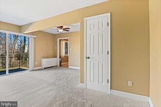 4106 Mangalore Dr, Unit 401 in Annandale, VA - Building Photo - Building Photo