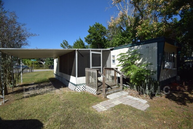 4053 Bay Ave SE in Highland City, FL - Building Photo - Building Photo