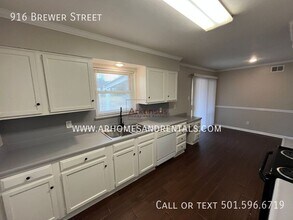 916 Brewer St in Jacksonville, AR - Building Photo - Building Photo