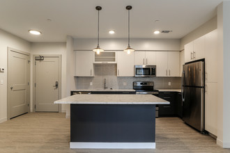 Emery Flats in Woburn, MA - Foto de edificio - Interior Photo