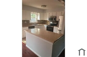 12042 Stallion Ct in Woodbridge, VA - Building Photo - Building Photo