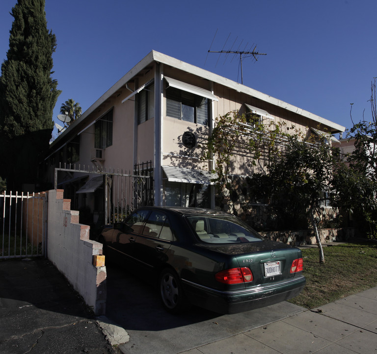 13239 Oxnard St in Van Nuys, CA - Building Photo