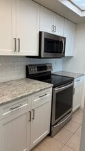 850 Burrard St in Vancouver, BC - Building Photo - Building Photo