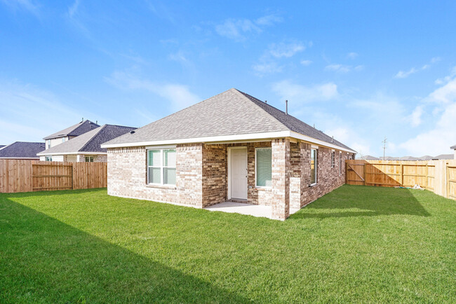 8817 Lone Trail Blvd in Texas City, TX - Building Photo - Building Photo