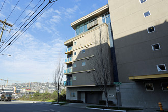 Mercerview Apartments in Seattle, WA - Foto de edificio - Building Photo