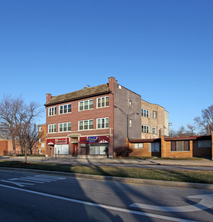 407-409 W 144th St in Riverdale, IL - Building Photo