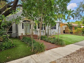 38 SW 6th St in Dania Beach, FL - Building Photo - Building Photo