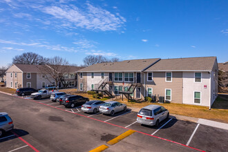 Shiloh Village Apartments in Dallas, TX - Building Photo - Primary Photo