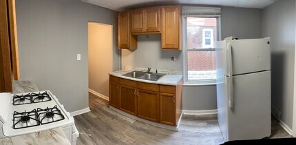 2022 Plainview Ave, Unit first Floor in Pittsburgh, PA - Foto de edificio - Building Photo