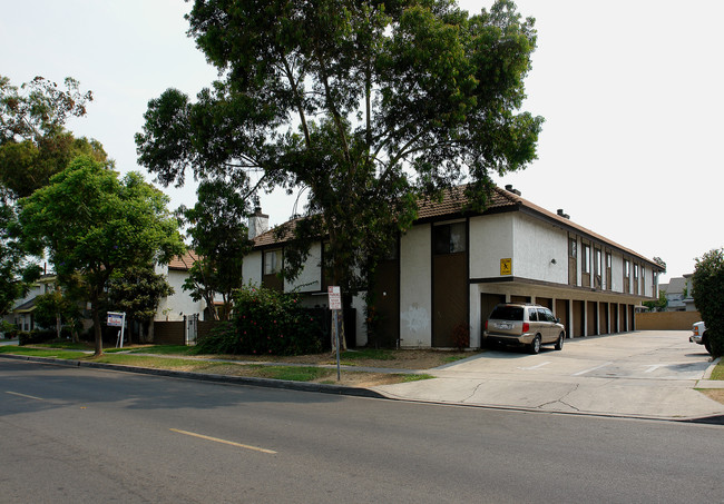 855 N Lemon St in Orange, CA - Building Photo - Building Photo