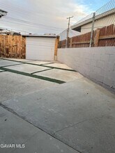 369 E Avenue R4 in Palmdale, CA - Building Photo - Building Photo