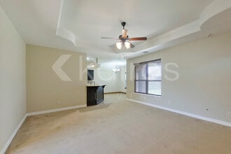 11733 SW 17th St in Yukon, OK - Building Photo - Building Photo