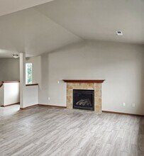 199 Goldmyer Dr in Chehalis, WA - Foto de edificio - Building Photo