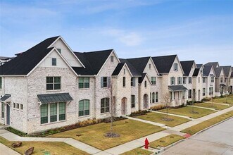 7135 Buchanan Dr in Grand Prairie, TX - Building Photo - Building Photo