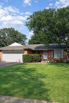 9112 Liptonshire Dr in Dallas, TX - Building Photo