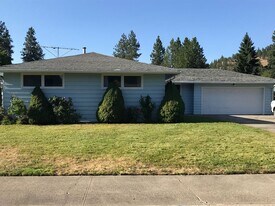 1407 E Spokane Ave, Unit West Room in Coeur d'Alene, ID - Building Photo