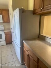 290 Spring Dr in Merritt Island, FL - Building Photo - Building Photo