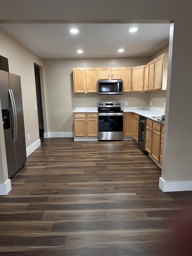 2 Union St, Unit First Floor in Concord, NH - Foto de edificio - Building Photo