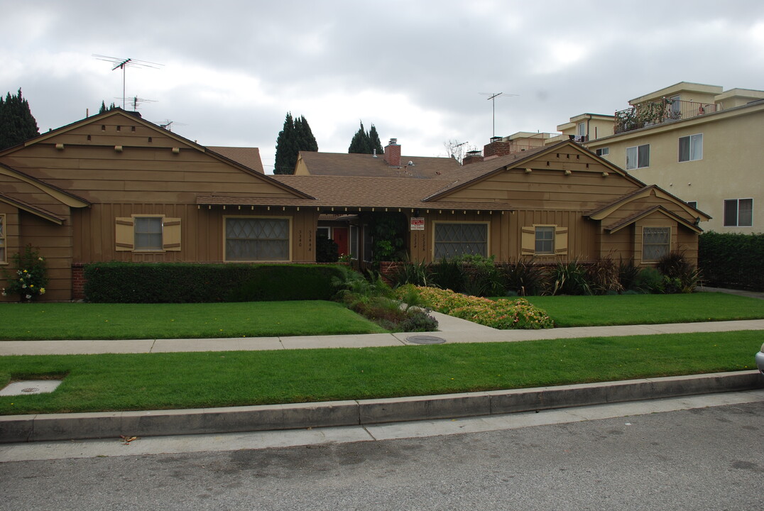 5338 Ben Ave, Unit 53381/2 in Valley Village, CA - Foto de edificio