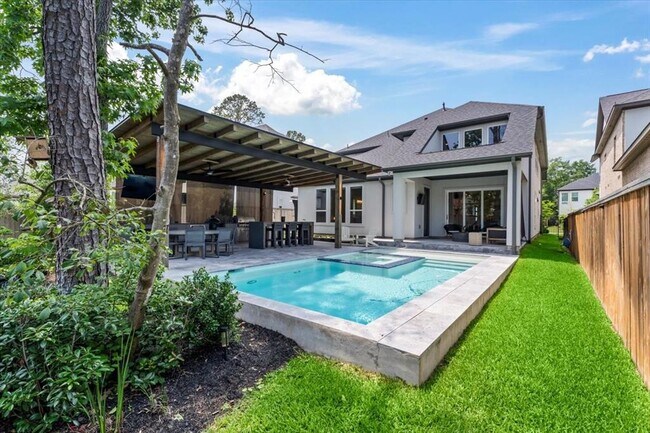 28 Clearview Terrace Pl in The Woodlands, TX - Building Photo - Building Photo