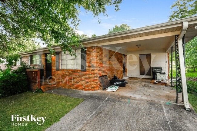 5562 Hood St in Lula, GA - Foto de edificio - Building Photo