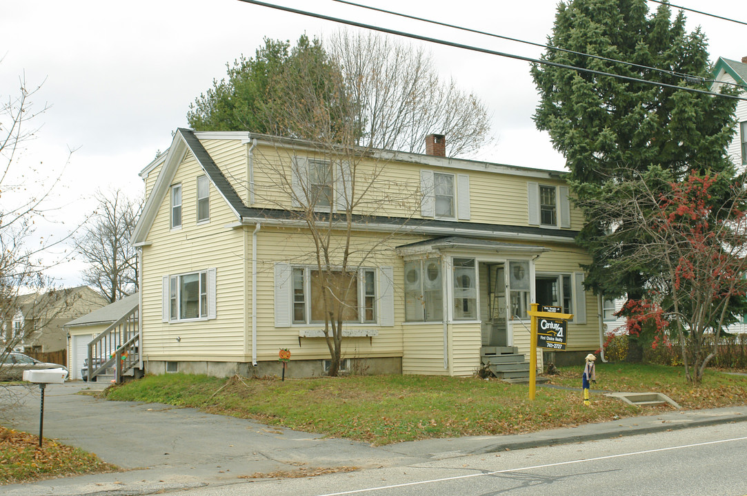 105 Saco St in Westbrook, ME - Building Photo