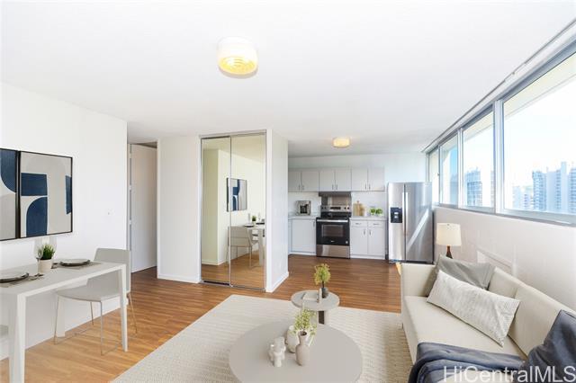 5180 Likini St in Honolulu, HI - Building Photo