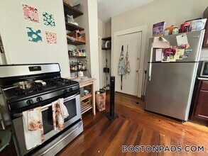 74 Romsey St in Boston, MA - Foto de edificio - Building Photo