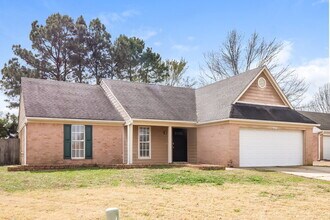 10173 Oak Run Dr S in Olive Branch, MS - Building Photo - Building Photo