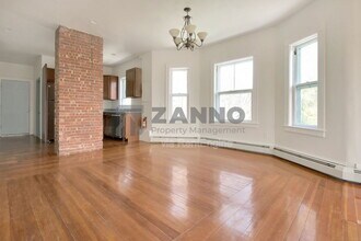 19 Arnold St in Providence, RI - Building Photo - Building Photo