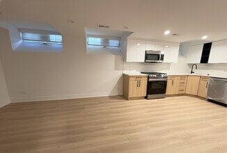 1875 N Dayton St in Chicago, IL - Building Photo - Building Photo