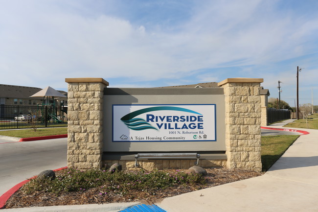 Riverside Village in Rio Hondo, TX - Foto de edificio - Building Photo