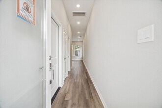 211 Clark Rd in Houston, TX - Building Photo - Building Photo