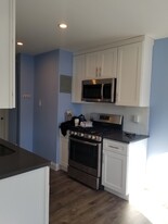 1300 Rockland Ave in Staten Island, NY - Building Photo