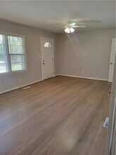 660 Dozier Dr in Marietta, GA - Building Photo - Building Photo