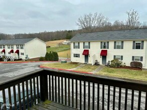 2201 Cherokee Rd in Johnson City, TN - Building Photo - Building Photo
