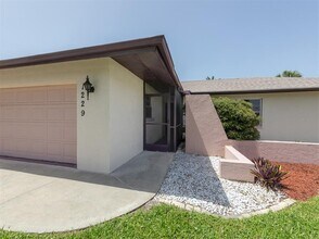 1229 Lucaya Ave in Venice, FL - Building Photo - Building Photo