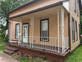 2053 W 95th St in Cleveland, OH - Building Photo