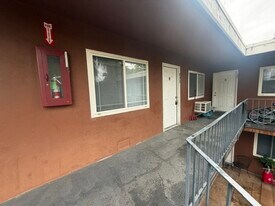 126 Jamestown St in Stockton, CA - Building Photo