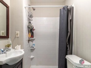 90 M.L.K. Jr Dr-Unit -B in Winder, GA - Building Photo - Building Photo