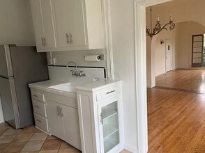 320 N Genesee Ave, Unit #2 in Los Angeles, CA - Foto de edificio - Building Photo