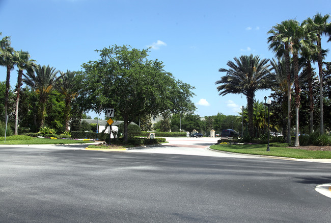 Windsor Club At Seven Oaks in Wesley Chapel, FL - Building Photo - Building Photo