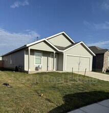 9144 Luciano Pl in Geronimo, TX - Building Photo - Building Photo