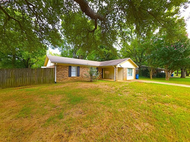 property at 308 Lakeview St