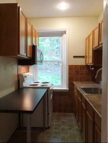 15 University Rd, Unit 22 in Brookline, MA - Building Photo - Building Photo