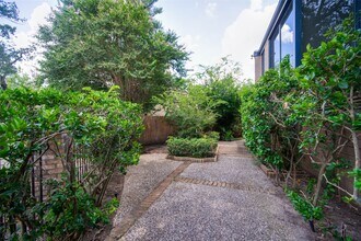 6311 Riverview Way in Houston, TX - Building Photo - Building Photo