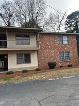 1005 N Elm St in Lumberton, NC - Building Photo