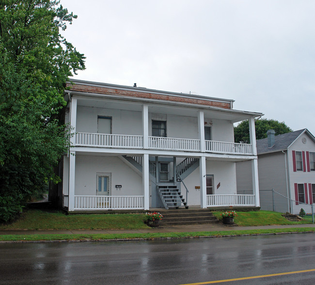 1111-1113 E Main St in Springfield, OH - Foto de edificio - Building Photo