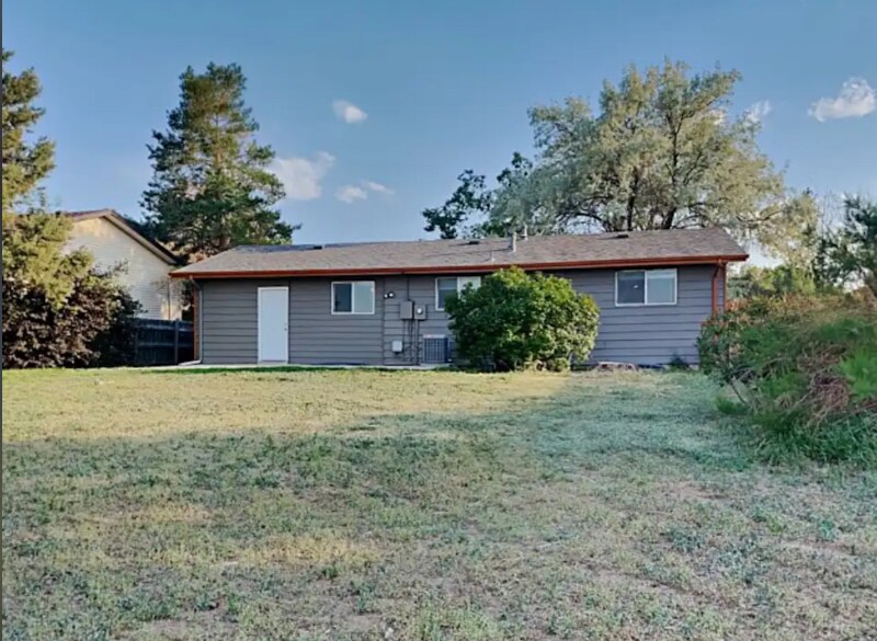 388 Helena Cir in Lone Tree, CO - Foto de edificio